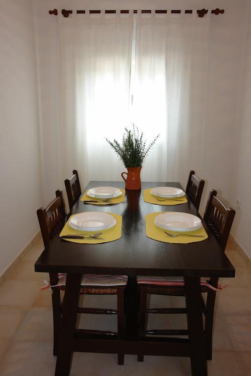 Apartamentos Escandell - Formentera Vacaciones Playa Migjorn Ruang foto